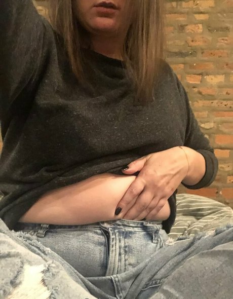 potbellywife star sexy picture