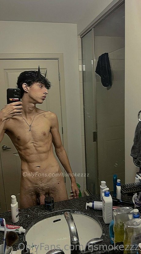 tjsmokezzz nudes pornstar image