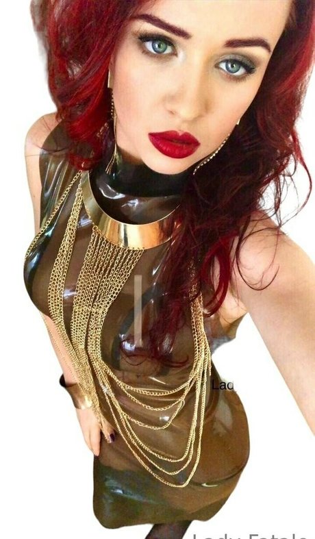onlinefemdom model top pic