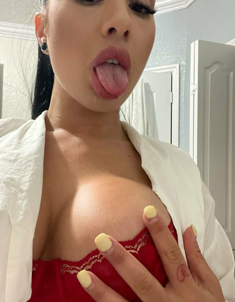 emxuncut star top pictures