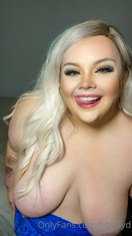 petite slut onlyfans pornos image