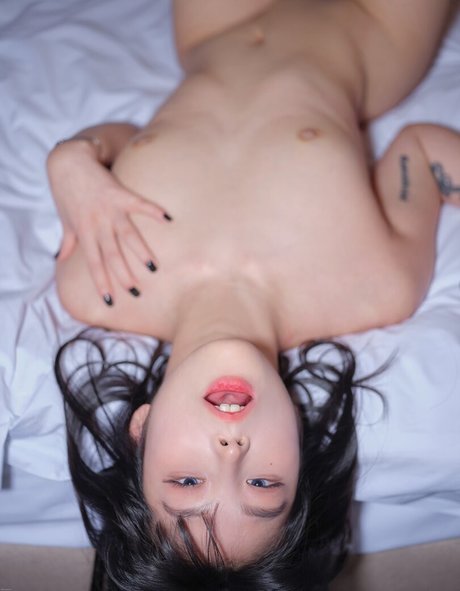 Jang Joo hot pornstar gallery