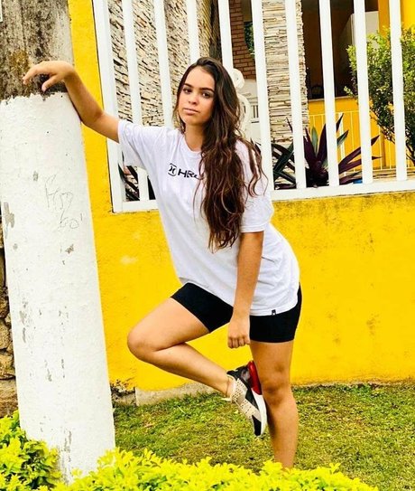 Izabelly Linhares best pornstar images