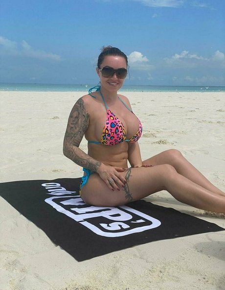 curvy cougar onlyfans erotic pics