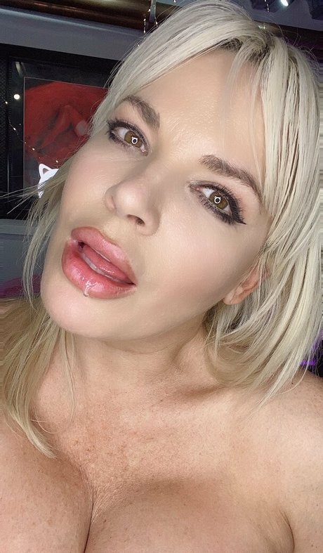 danadearmondfree star exclusive img