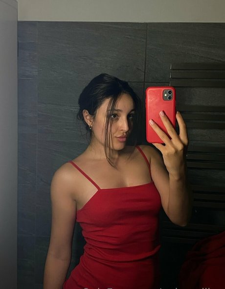 onlyemiliaa model pornographic archive
