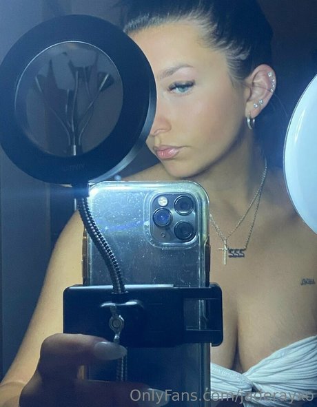 jaderayxo art actress pics