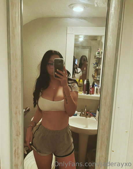 jaderayxo sex model pic