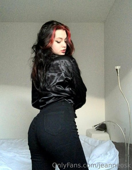 jeanneosk model best pics