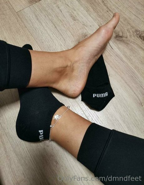 dmndfeet model xxx gallery