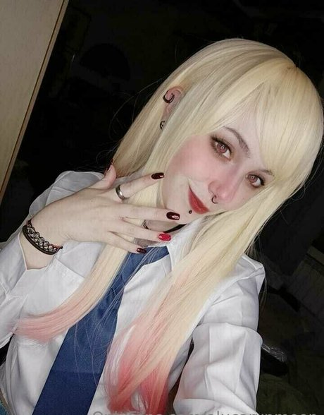 alucarynmoon pornstar top photo