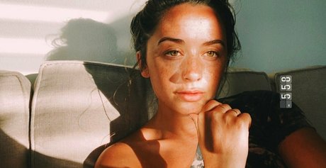 lolahale xo erotic model gallery