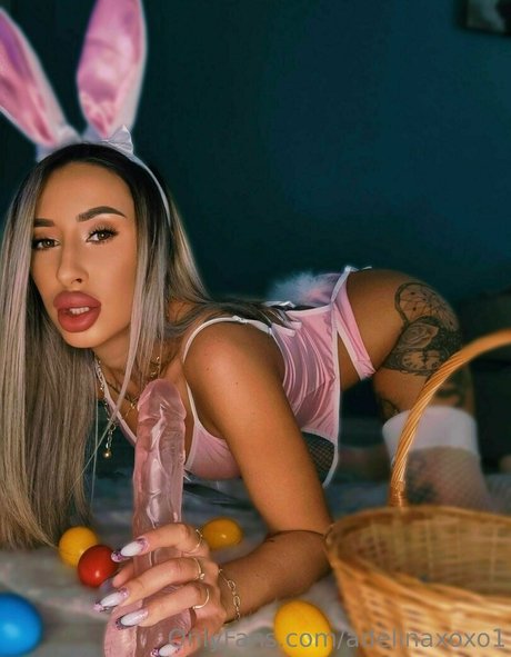 adelinaxoxo1 pornstar adult pic