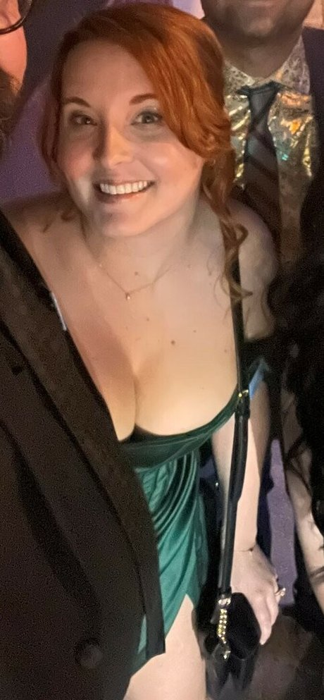 Aureylian pornstar adult pic