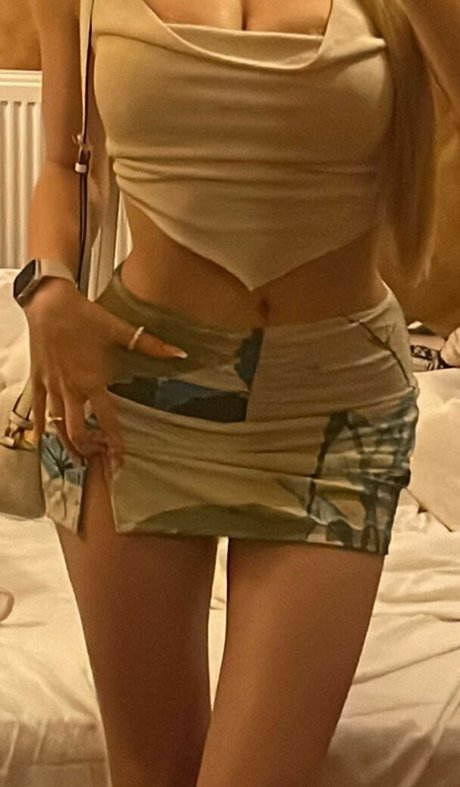 big ass blonde onlyfans exclusive images