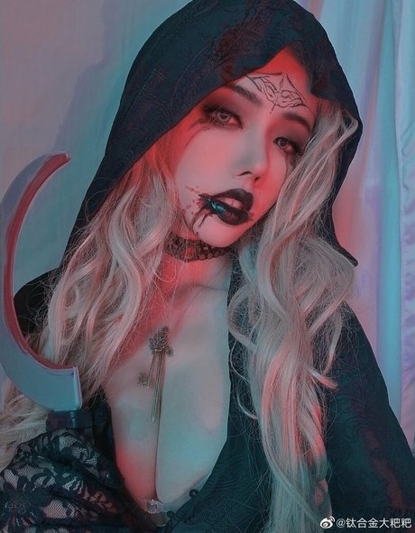 TiTi cosplay art actress images