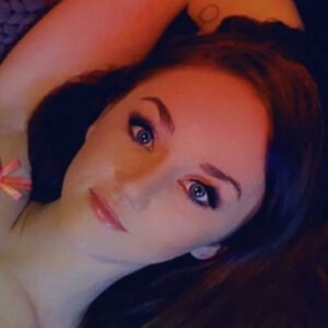 avacrucio erotic star image