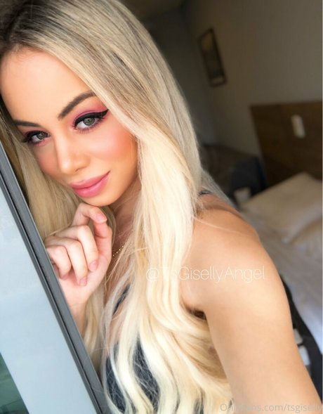 tsgiselly star nudes gallery