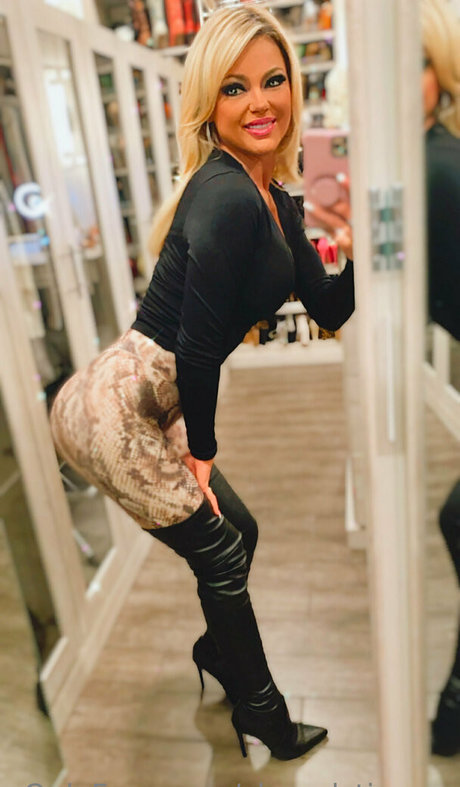 secretary onlyfans adult pics
