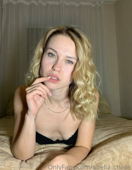 abellachaseq model erotic gallery