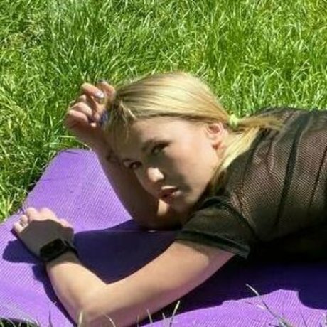 abellachaseq pretty actress image