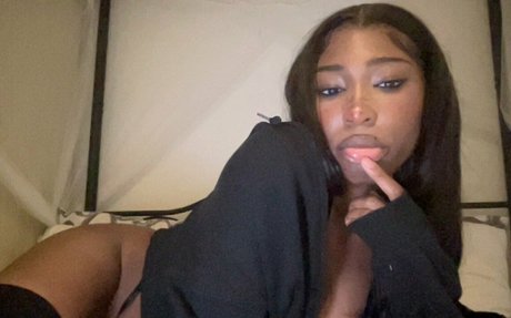 meruhart666 erotic pornstar pic