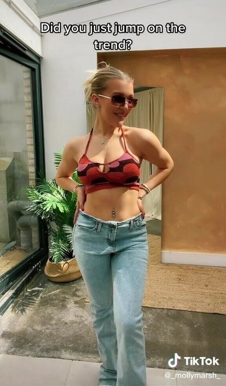Molly Marsh naked model gallery