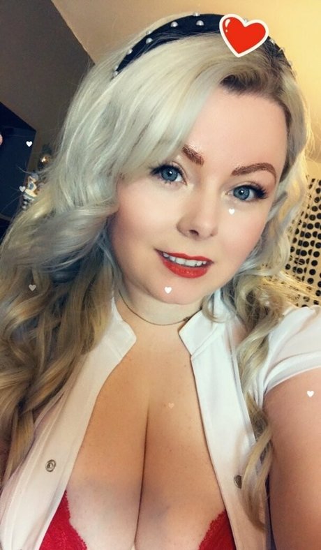 curvydanni model high quality archive