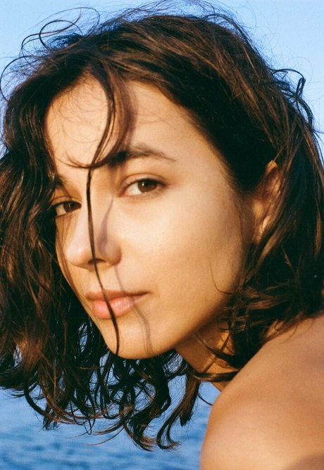 Julia Slip hd actress pictures
