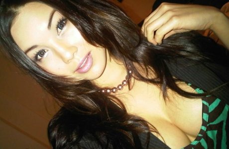 Lisa Kim Fleming nice model pic