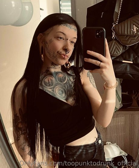 TooPunkToDrunk xxx pornstar picture
