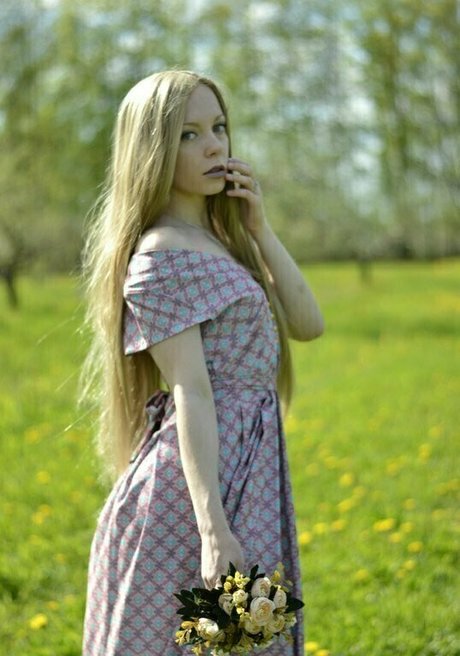 pretty elli model erotic pics