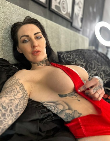 pink hair onlyfans nudes photo