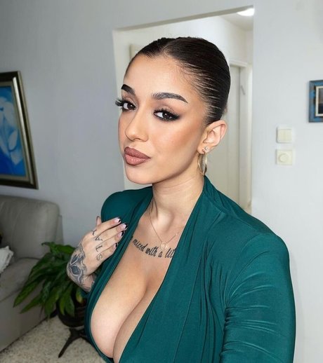 May Bakshi pornstar beautiful pic