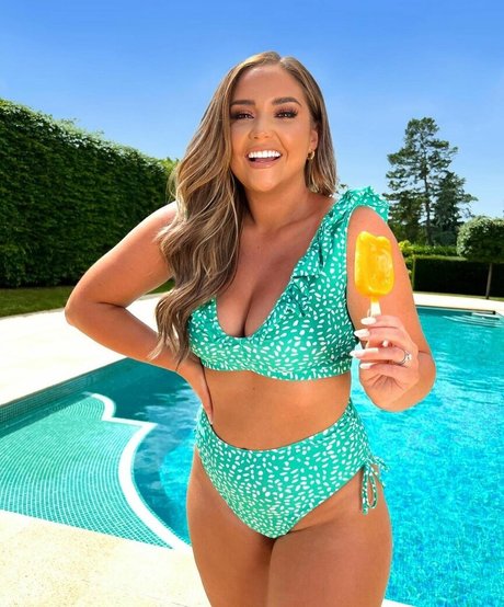 Jacqueline Jossa sexy model photo