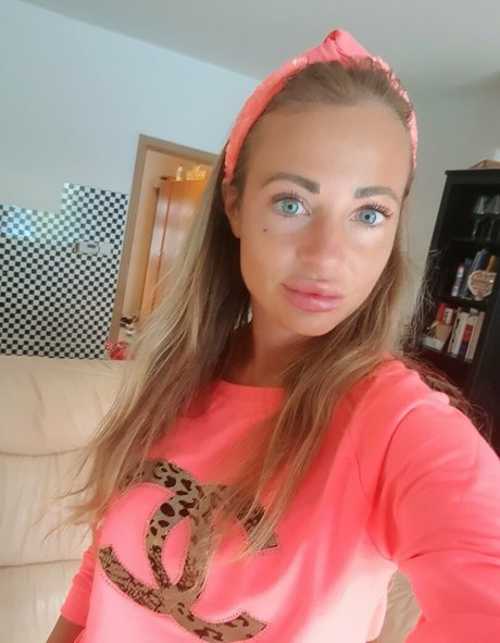 yourmonicaa art star pics