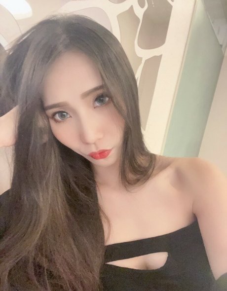 asian lesbians onlyfans nude pics