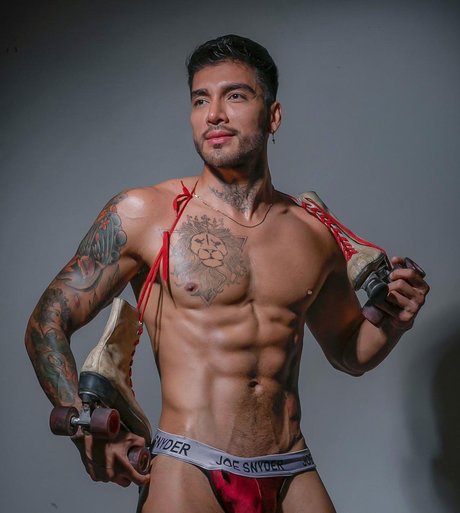 MR deepthroat star high quality photo