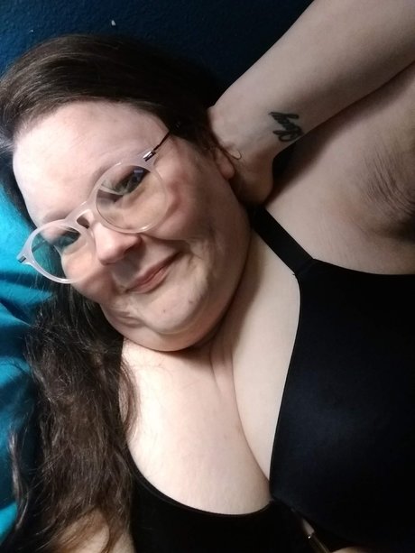 Dee Dee star top photos