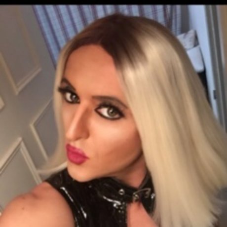 Miss Lucy Large Queen of filth model pretty gallery