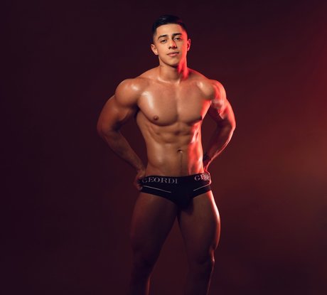 Devin Hunter model perfect img