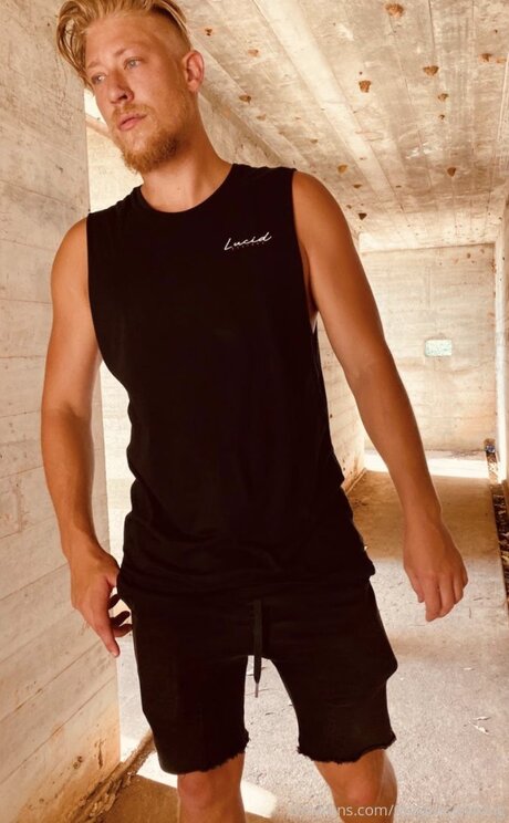 Jaxson Wolfe model beautiful pic