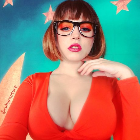 Ruby Rapture Burlesque pornstar nude pics