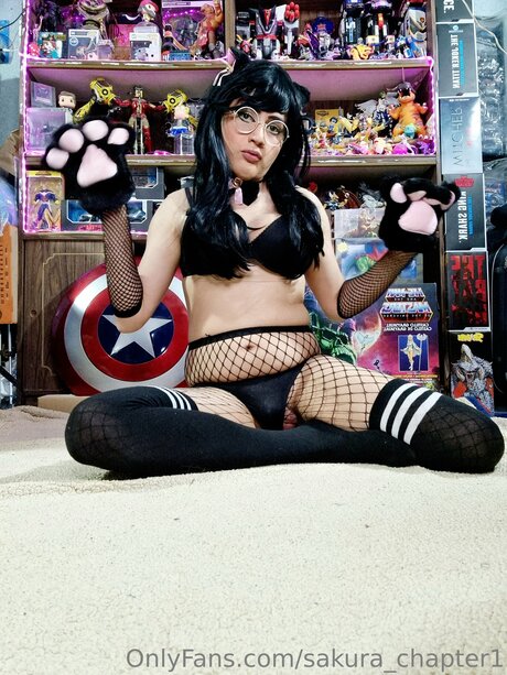 Waifu Karen Sakura hot actress img