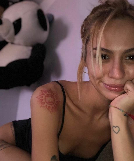 axalrnaed nude pornstar img