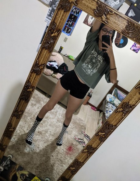 Thesuusu pornstar pretty pic