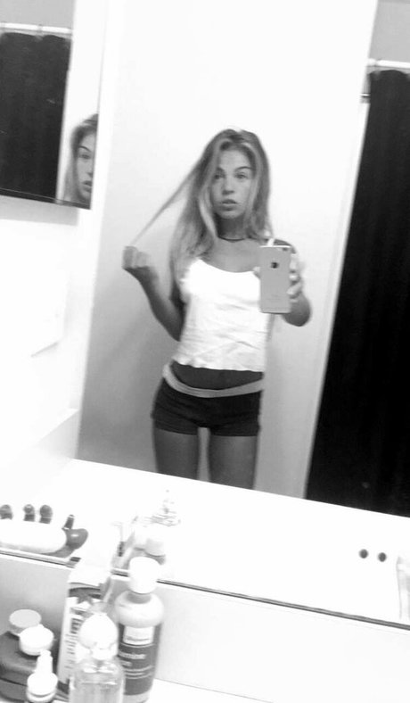 LilHerbLover star nude images