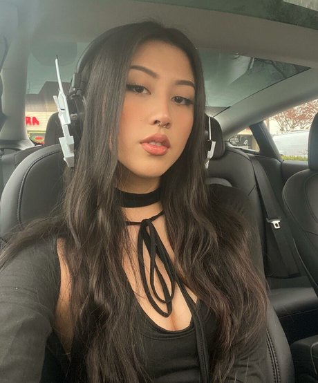 Jubilee Girls pretty actress image