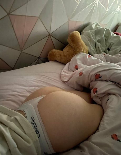 cassynsfw pornstar naked picture