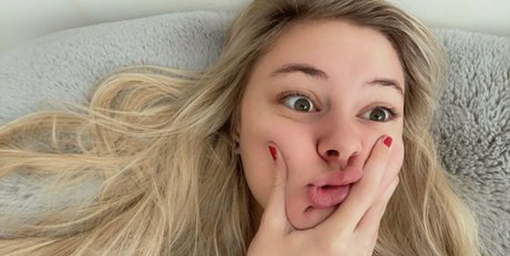 ambermoorexxx pornstar art archive